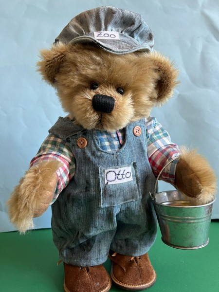 Gudrun Didszilatis Teddybär Otto der Tierpfleger 32 cm